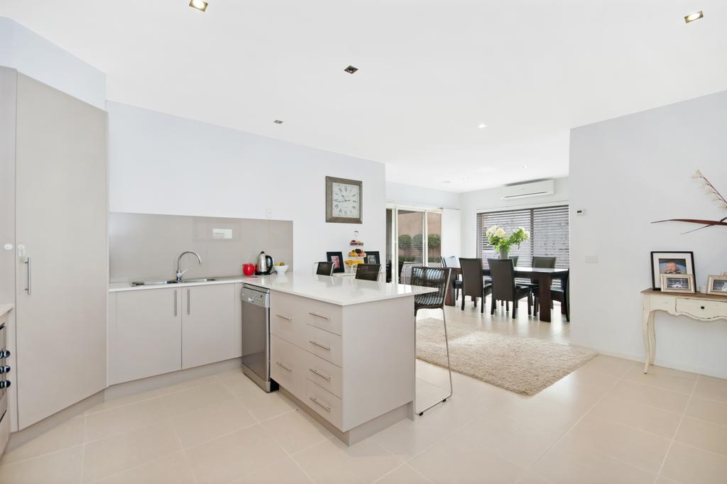 Central Warrnambool Townhouse Room photo